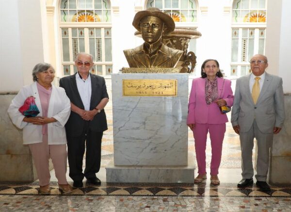 Le président du Sénat reçoit un groupe de Moudjahidine et Moudjahidate