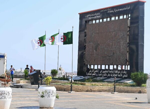 Chute d'un bus de voyageurs dans l'Oued El Harrach : Deuil national d'un et drapeaux en berne