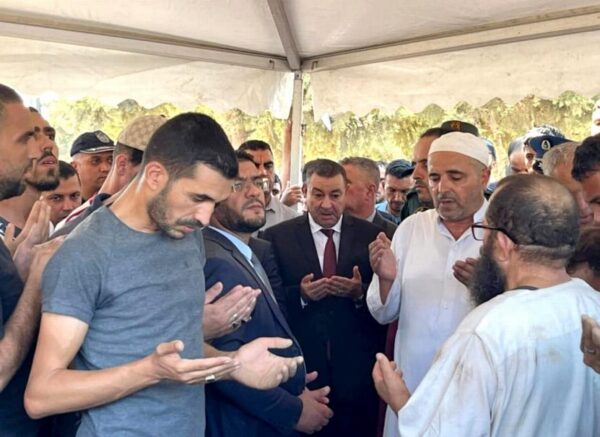 Chute d'un bus dans l'Oued El Harrach: inhumation des victimes au cimetière d’El Alia