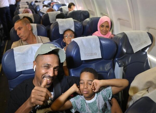 Transport aérien : lancement du vol inaugural de Domestic Airlines à destination de Tamanrasset