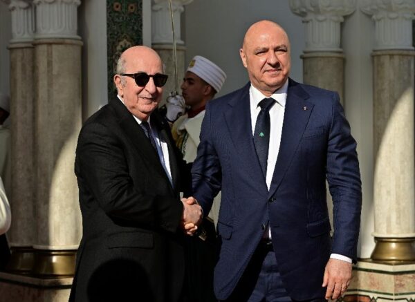 Le président de la République réserve un accueil officiel à son homologue libanais