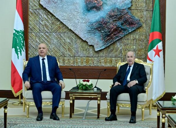 Le président Tebboune s'entretient avec son homologue libanais