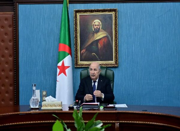 Le président de la République préside une réunion consacrée au secteur des transports