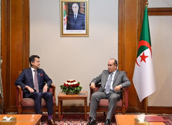 Le Premier ministre par intérim reçoit le Directeur général de l'OMPI