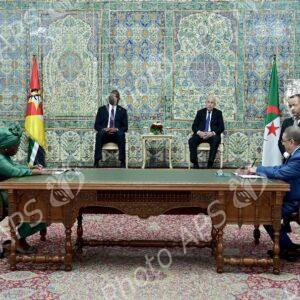 Le président de la République copréside avec le président du Mozambique la cérémonie de signature de six accords et mémorandums d'entente de coopération bilatérale