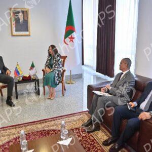 Mme Mansouri reçoit le vice-ministre vénézuélien pour l'Afrique au ministère du Pouvoir populaire