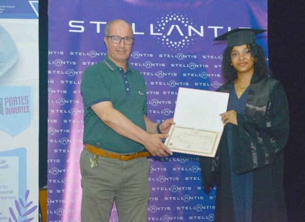 Université d'Oran : Cérémonie d'obtention de diplômes de deux promotions en maintenance industrielle