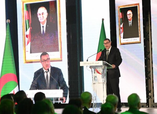 Air Algérie: signature d'un accord pour l'acquisition de 16 avions ATR