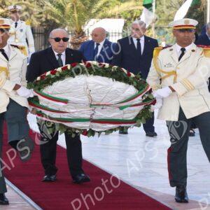 Le président de la République se recueille à la mémoire des martyrs de la Révolution
