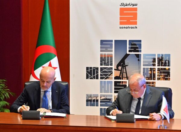 Sonatrach-ENI: un contrat pour l'exploration et l'exploitation des hydrocarbures dans le périmètre Zemoul El Kbar