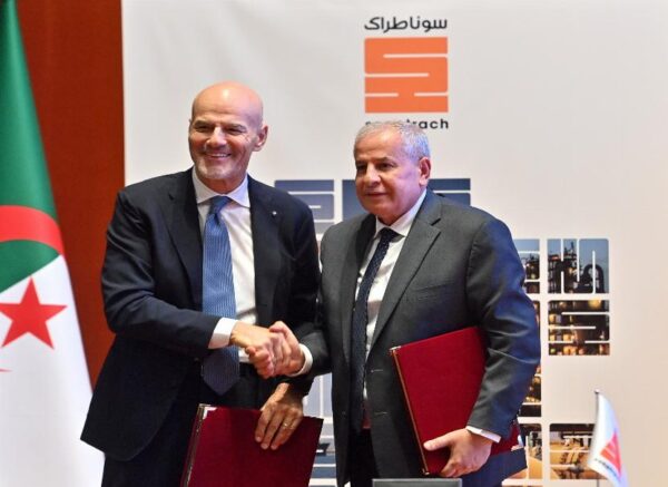 Sonatrach-ENI: un contrat pour l'exploration et l'exploitation des hydrocarbures dans le périmètre Zemoul El Kbar