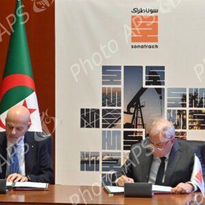 Sonatrach-ENI: un contrat pour l'exploration et l'exploitation des hydrocarbures dans le périmètre Zemoul El Kbar