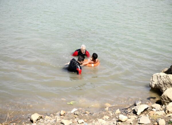 Constantine : simulation d'une opération de sauvetage d’un noyé dans un bassin d’eau à Aïn Smara