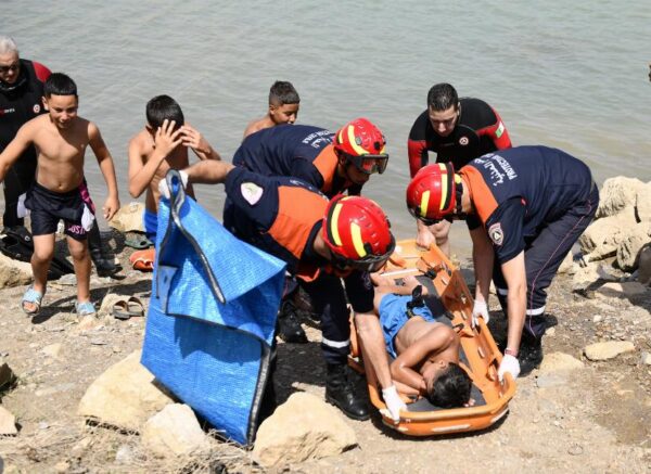 Constantine : simulation d'une opération de sauvetage d’un noyé dans un bassin d’eau à Aïn Smara