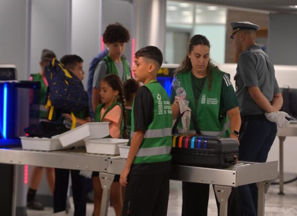 Oran : arrivée d’un groupe de 51 enfants de la communauté nationale à l’étranger