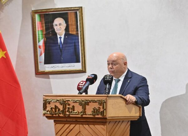 Travaux d’une conférence scientifique historique intitulée: « Algérie-Chine : consécration de l’histoire révolutionnaire et renforcement du futur rayonnant commun »