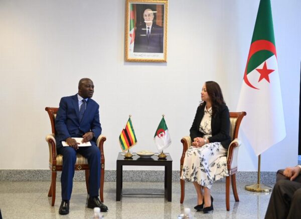 Mme Mansouri reçoit le secrétaire permanent des affaires étrangères et du Commerce international du Zimbabwe