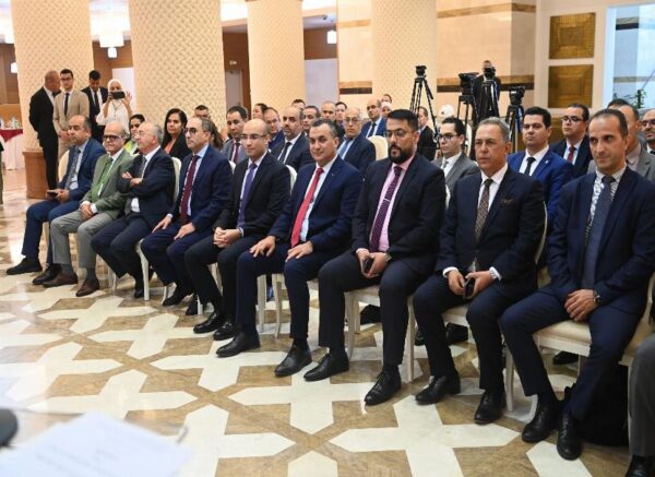 Signature d'une convention-cadre entre le ministère des Affaires étrangères et Algérie Poste