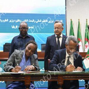 Algérie/Afrique du Sud: signature d'un procès-verbal d'entente pour renforcer le partenariat dans dans le domaine de l'enseignement supérieur