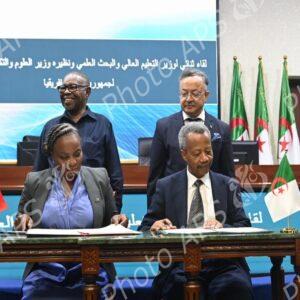Algérie/Afrique du Sud: signature d'un procès-verbal d'entente pour renforcer le partenariat dans dans le domaine de l'enseignement supérieur
