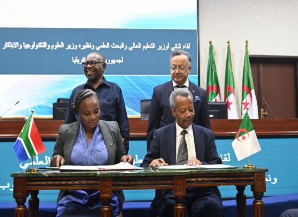 Algérie/Afrique du Sud: signature d'un procès-verbal d'entente pour renforcer le partenariat dans dans le domaine de l'enseignement supérieur