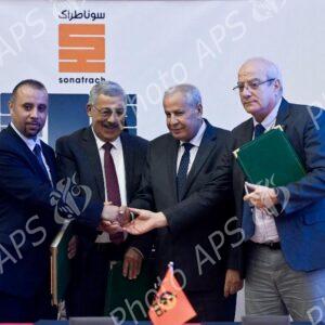 Sonatrach signe trois contrats d'un montant de 60 milliards de dinars avec plusieurs entreprises