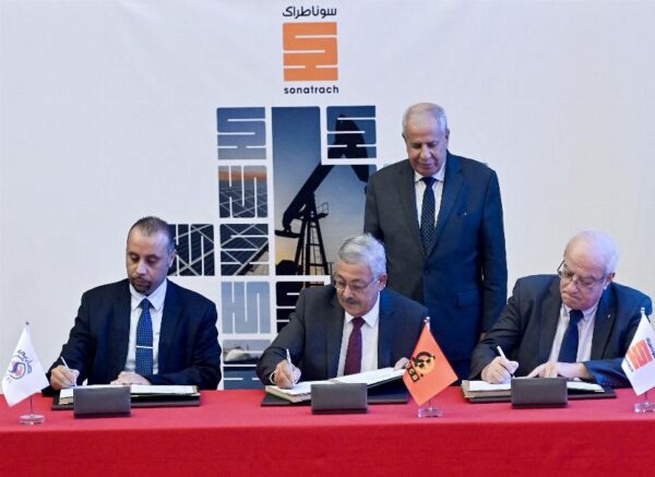 Sonatrach signe trois contrats d'un montant de 60 milliards de dinars avec plusieurs entreprises