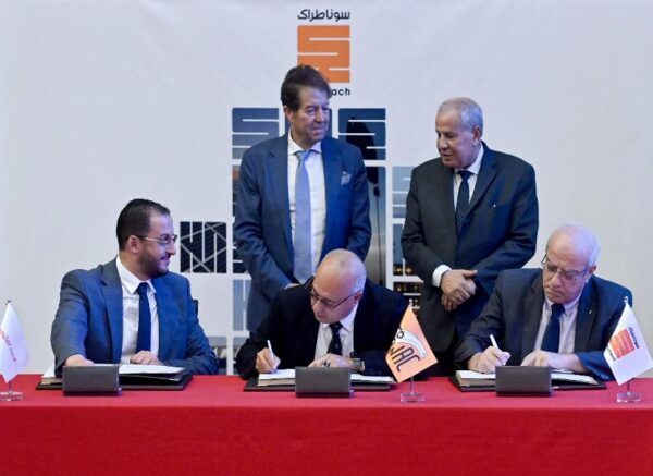 Sonatrach signe trois contrats d'un montant de 60 milliards de dinars avec plusieurs entreprises