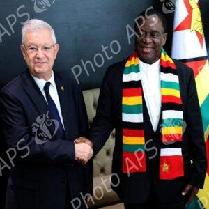 Le Président de la République du Zimbabwe reçoit le Président du conseil de la Nation