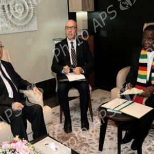 Le Président de la République du Zimbabwe reçoit le Président du conseil de la Nation