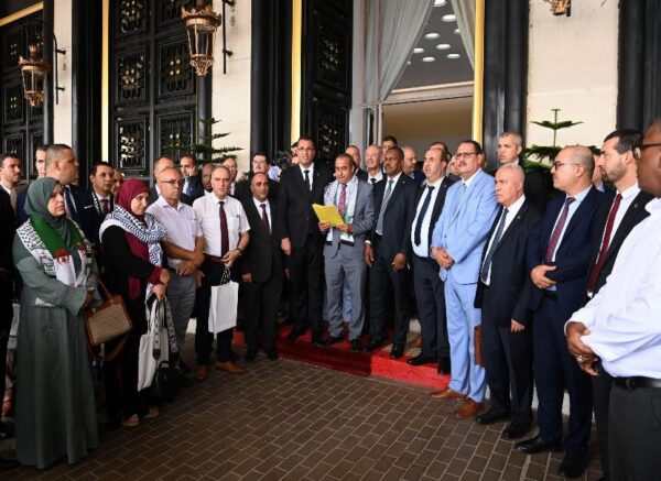 APN : les groupes parlementaires organisent un sit-in de solidarité avec le peuple palestinien