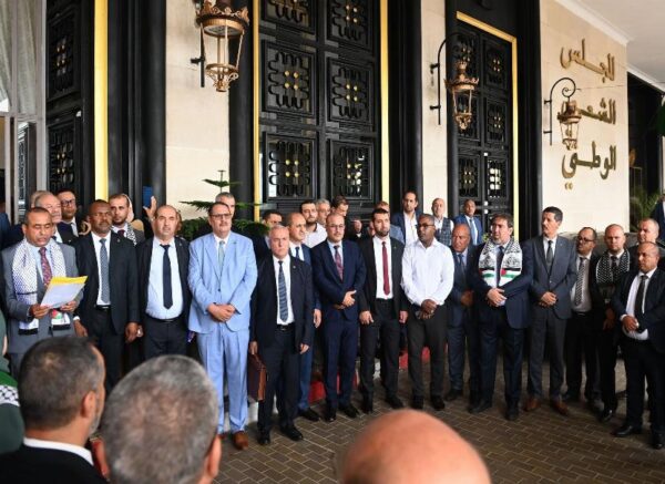 APN : les groupes parlementaires organisent un sit-in de solidarité avec le peuple palestinien