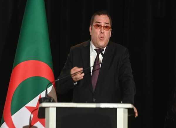 Le ministre de la Communication prend part à une cérémonie en hommage au défunt journaliste Ali Draa