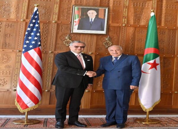 Le ministre des Affaires étrangères reçoit le conseiller principal du président des Etats-Unis pour l'Afrique