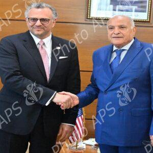Le ministre des Affaires étrangères reçoit le conseiller principal du président des Etats-Unis pour l'Afrique