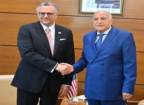 Le ministre des Affaires étrangères reçoit le conseiller principal du président des Etats-Unis pour l'Afrique
