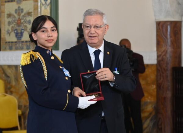Le président de la République préside la cérémonie de distinction des lauréats du BAC et du BEM