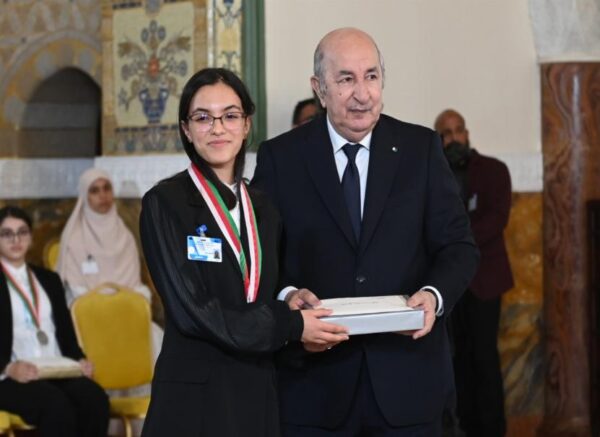 Le président de la République préside la cérémonie de distinction des lauréats du BAC et du BEM