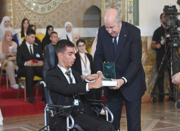 Le président de la République préside la cérémonie de distinction des lauréats du BAC et du BEM