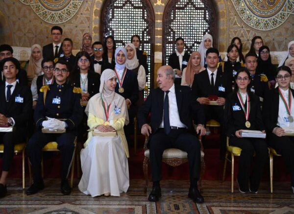 Le président de la République préside la cérémonie de distinction des lauréats du BAC et du BEM