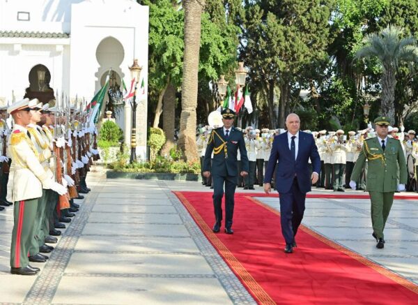 Le président de la République réserve un accueil officiel à son homologue libanais