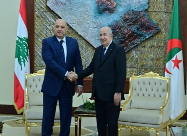 Le président de la République s'entretient avec son homologue libanais