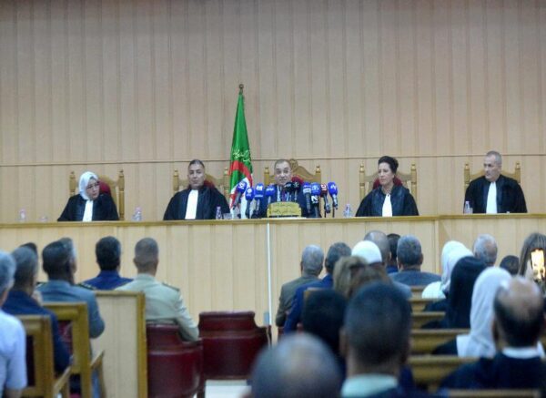 Le ministre de la Justice préside la cérémonie d'installation du nouveau président de la Cour d'Alger
