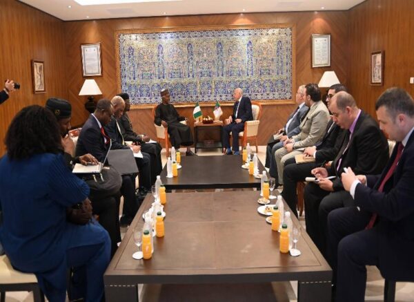 Le ministre des Affaires étrangères reçoit son homologue de la République fédérale du Nigeria