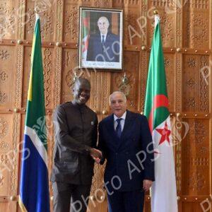 Le ministre des Affaire étrangères reçoit son homologue sud-africain