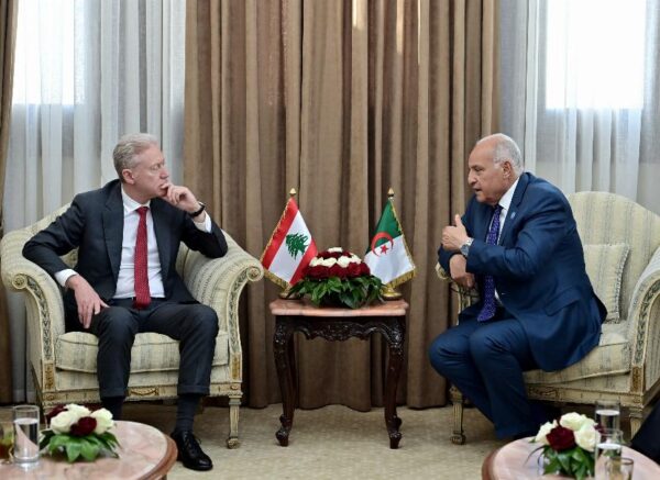 Algérie-Liban : le ministre des Affaires étrangères s'entretient avec son homologue libanais