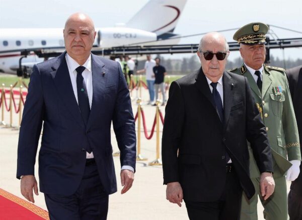 Le président de la République accueille son homologue libanais