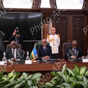 Les entretiens entre le président de la République et son homologue rwandais élargis aux membres des deux délégations
