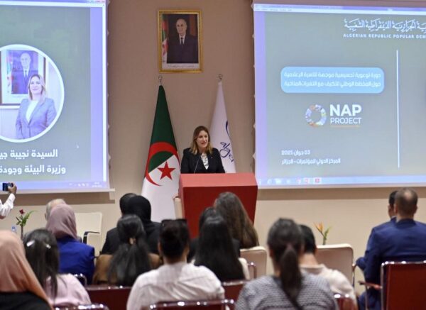La ministre de l'Environnement présente le plan national d'adaptation aux changements climatiques