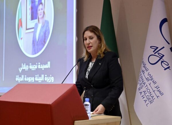 La ministre de l'Environnement présente le plan national d'adaptation aux changements climatiques